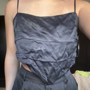 Tie back top